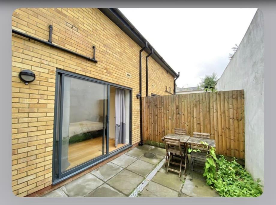Luxury 4-Bed Apartment With Balcony & Garden, Near Emirates Stadium, 15 Mins To Central London Kültér fotó