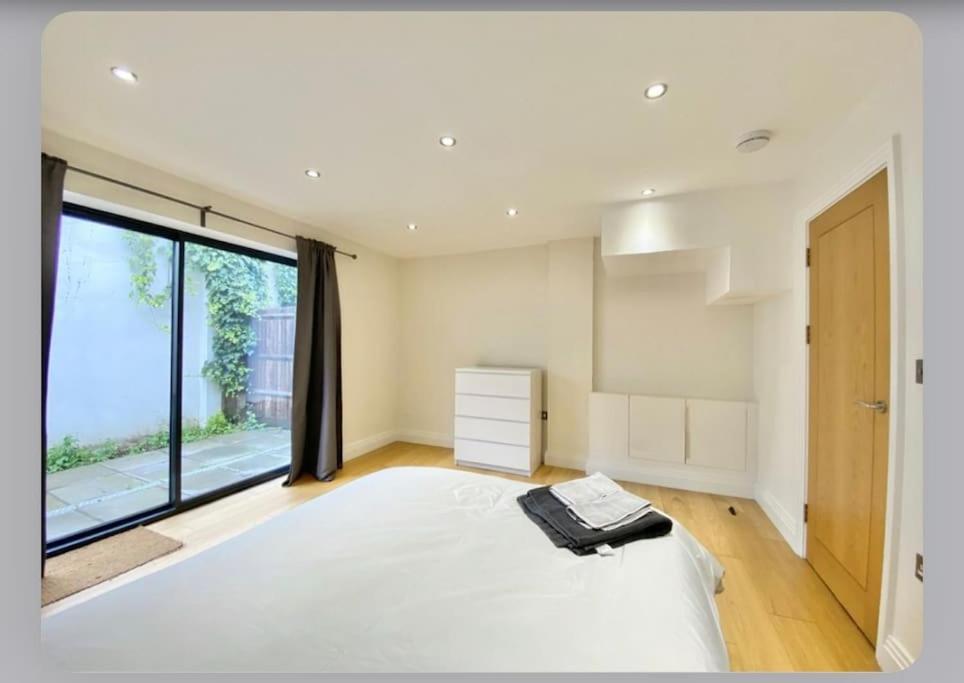 Luxury 4-Bed Apartment With Balcony & Garden, Near Emirates Stadium, 15 Mins To Central London Kültér fotó