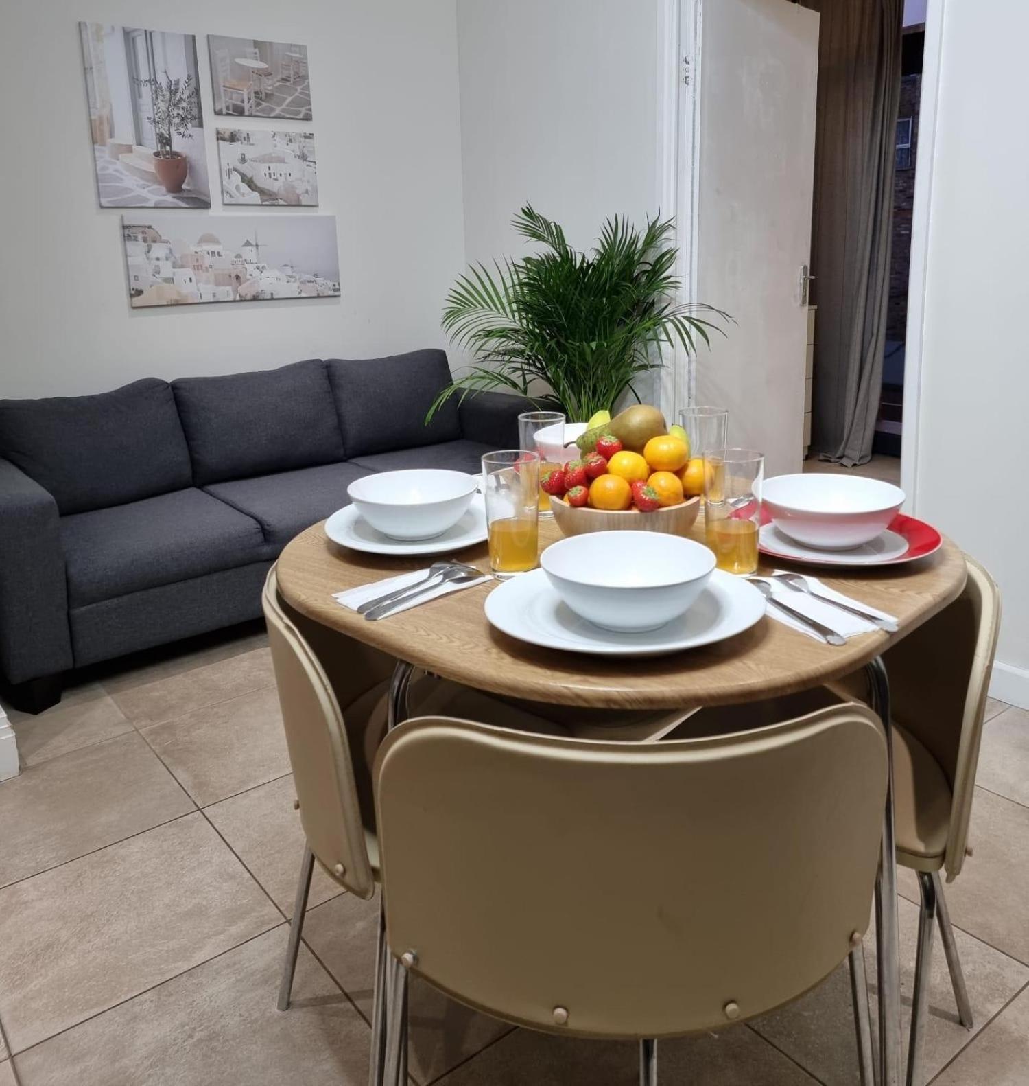 Luxury 4-Bed Apartment With Balcony & Garden, Near Emirates Stadium, 15 Mins To Central London Kültér fotó
